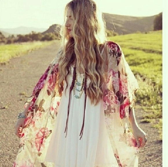 Band of Gypsies Sweaters - NWOT| Band of Gypsies| Floral Print Kimono
